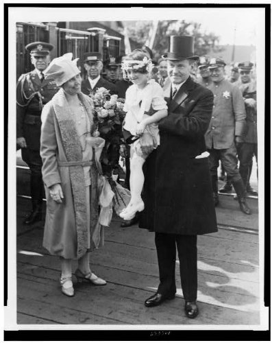 Loretta Jablowski, age 6, welcomes the President and First Lady to Hammond
