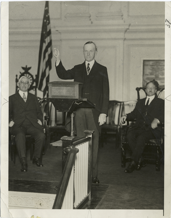 nypl.digitalcollections.510d47d9-b11c-a3d9-e040-e00a18064a99.001.w