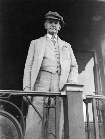 LS0216_ph100212_640x480.jpg.cms CC on way to vacation 1928 - Copy