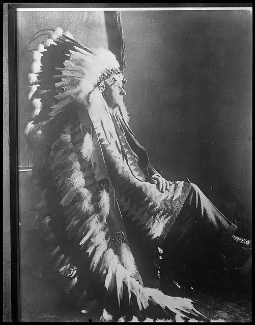 CC-headdress-seated